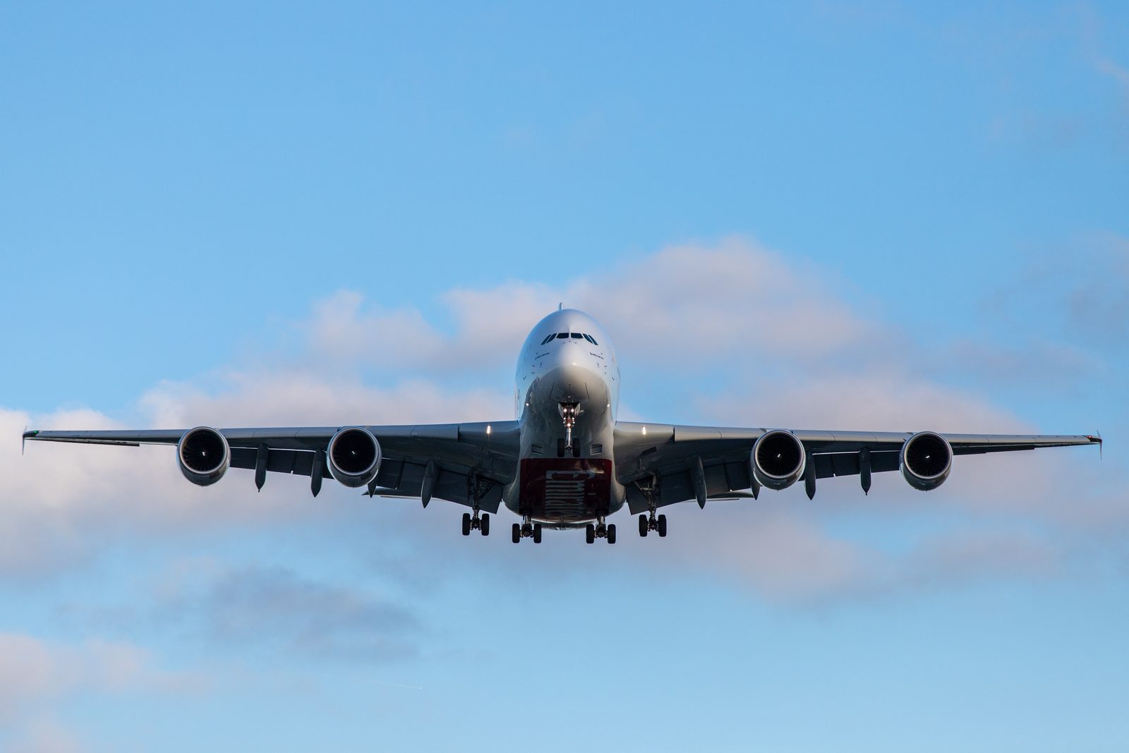 Neskatoties uz aviosatiksmes apsīkumu, pieaudzis lidmašīnu avārijās bojāgājušo skaits Neskatoties uz aviosatiksmes apsīkumu, pieaudzis lidmašīnu avārijās bojāgājušo skaits
