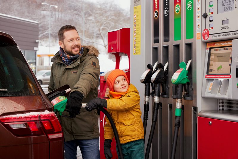Минус 15 центов за литр. Circle K готовит сегодня очереди у заправок Минус 15 центов за литр. Circle K готовит сегодня очереди у заправок