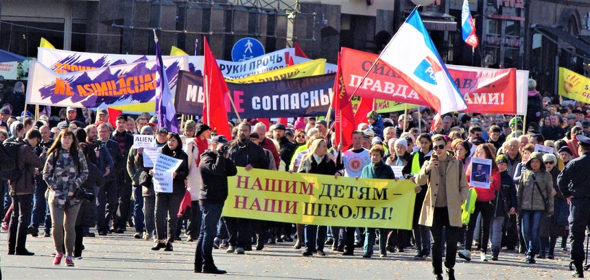 Вспышка популизма? Русский союз Латвии обещает невозможное: вернуть телеканалы РФ, осадить Центр госязыка и сохранить памятники