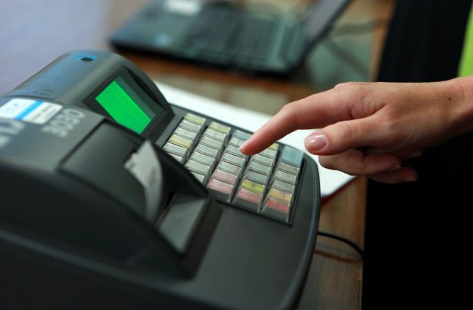 С 1 апреля у всех торговцев должны быть кассовые аппараты