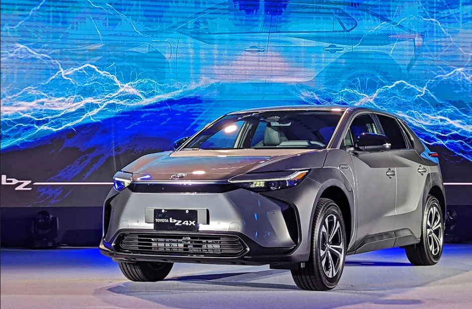 Toyota заплатит владельцам отозванных электромобилей Toyota заплатит владельцам отозванных электромобилей