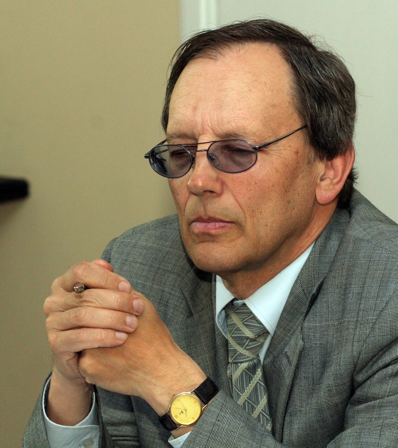 Депутат Кирштейнс снова оскорбляет. На сей раз - представителей партии "За стабильность!" Депутат Кирштейнс снова оскорбляет. На сей раз - представителей партии "За стабильность!"