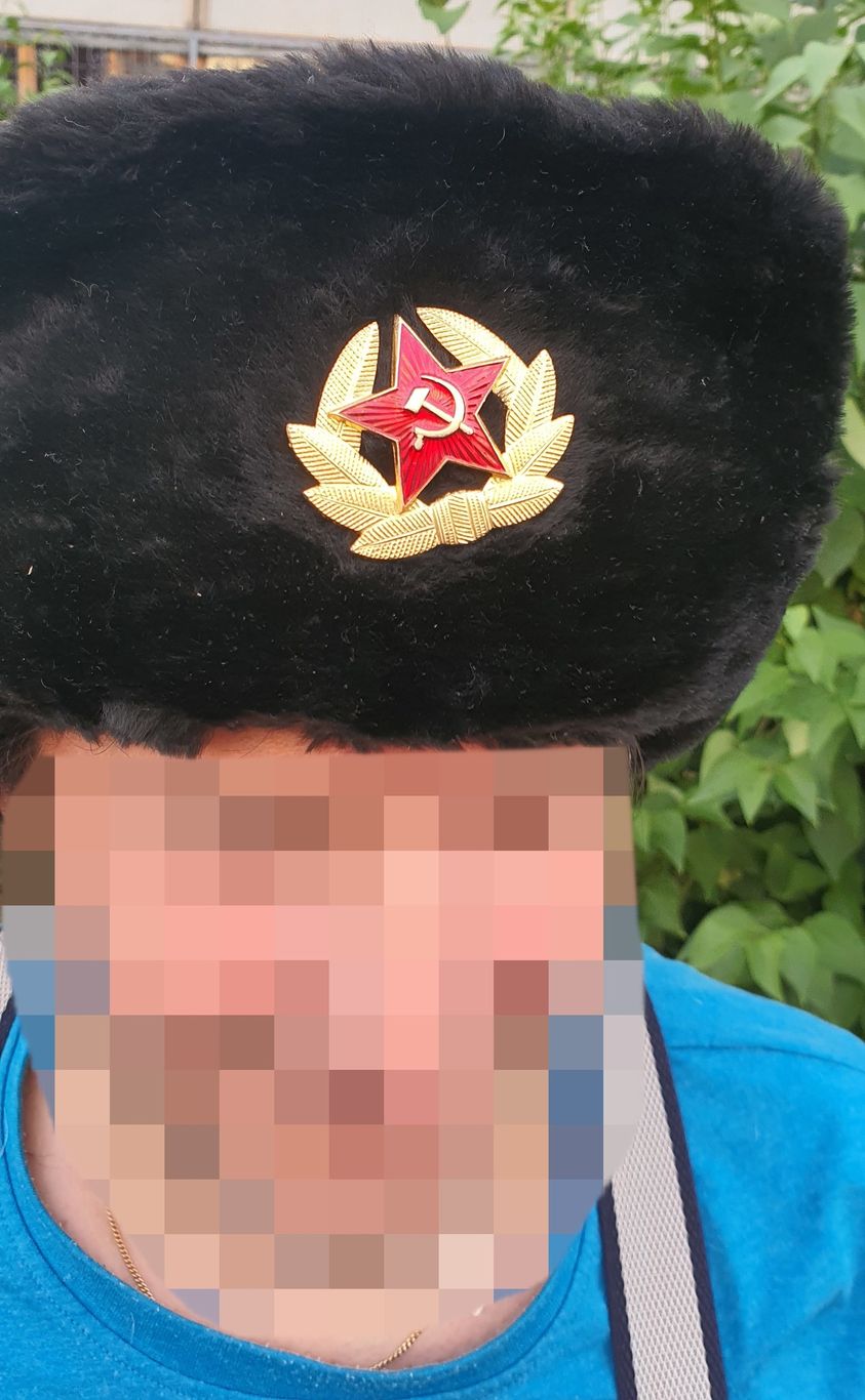 Армейскую советскую ушанку приравняли к поддержке российской агрессии Армейскую советскую ушанку приравняли к поддержке российской агрессии