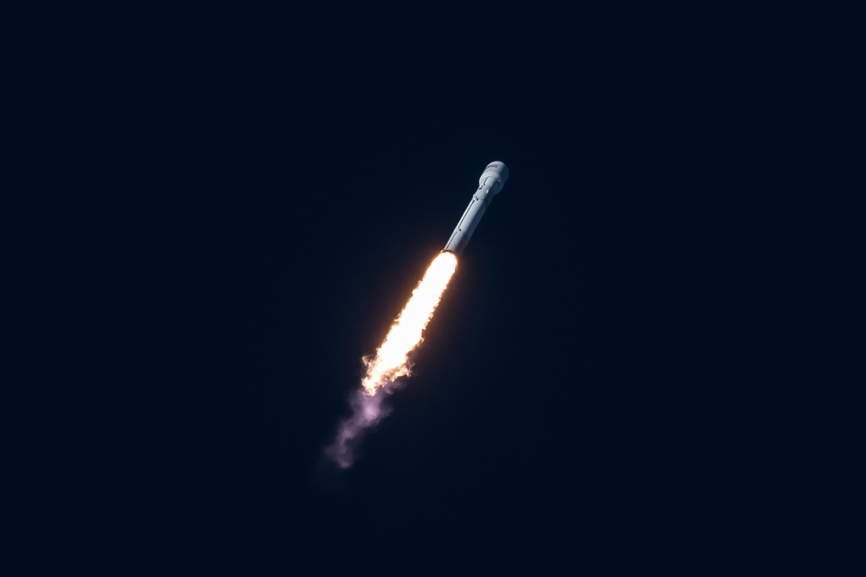 "SpaceX" veiksmīgi nosēdina raķeti "Starship" "SpaceX" veiksmīgi nosēdina raķeti "Starship"