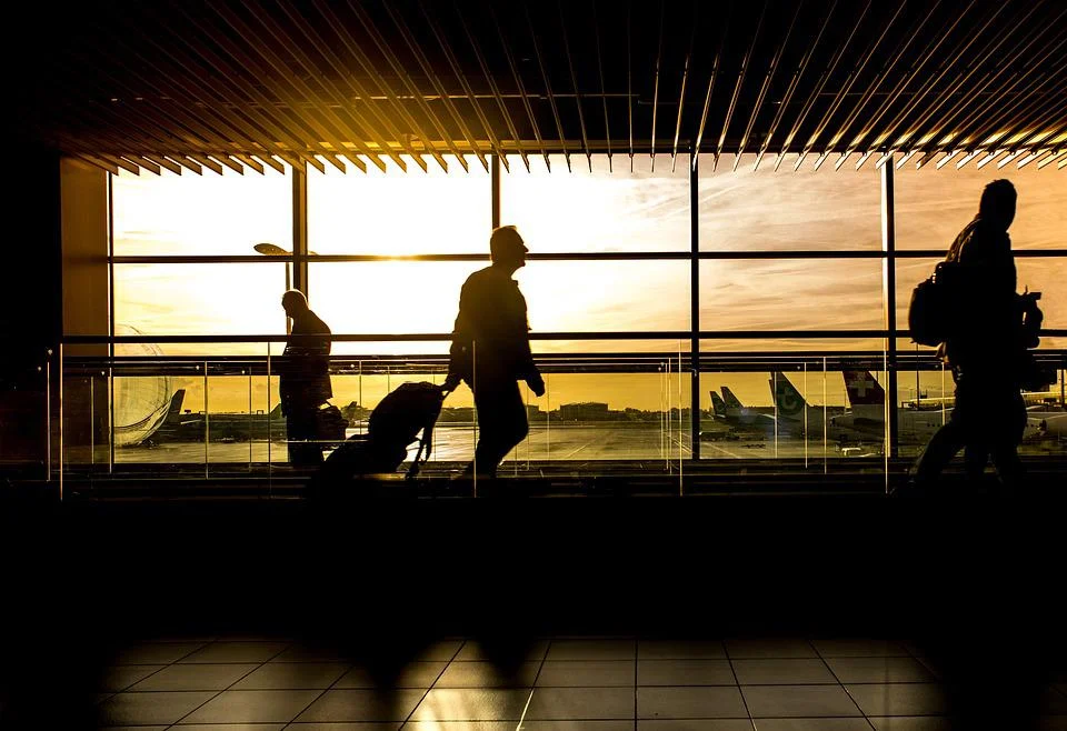 Литовцы снова начали уезжать из Литвы Литовцы снова начали уезжать из Литвы