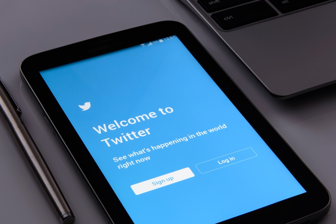 Twitter заблокировал аккаунт делегации России на переговорах в Вене Twitter заблокировал аккаунт делегации России на переговорах в Вене