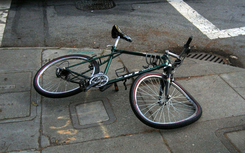 В понедельник в ДТП пострадали восемь велосипедистов