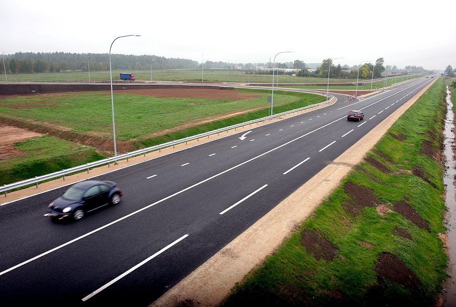Latvijas valsts ceļi планирует за 325 млн евро отремонтировать 1100 км дорог