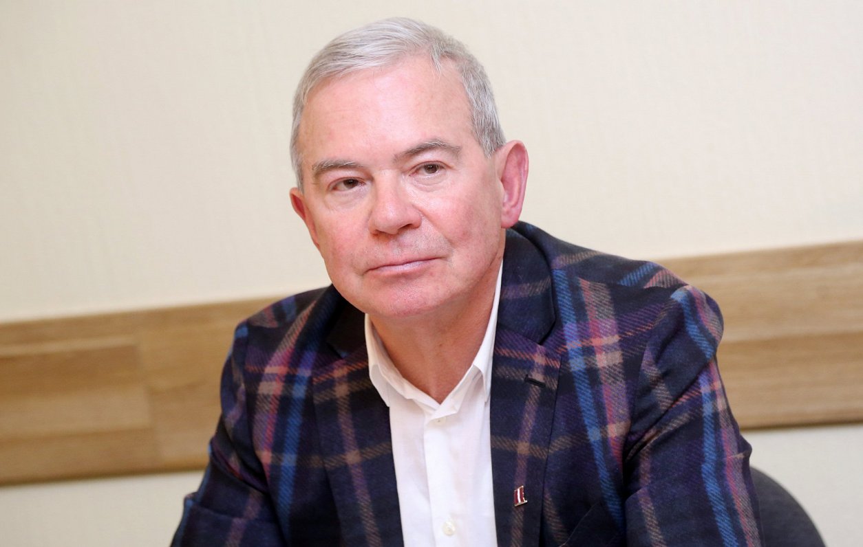 Айварс Лембергс избран председателем комиссии по социальным вопросам Айварс Лембергс избран председателем комиссии по социальным вопросам