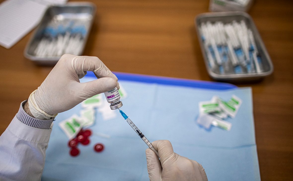 EMA признало: AstraZeneca действительно вызывает тромбозы, но в очень редких случаях