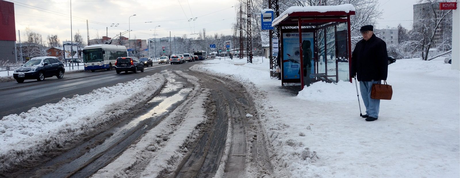 Зима напала на Рижскую думу Зима напала на Рижскую думу