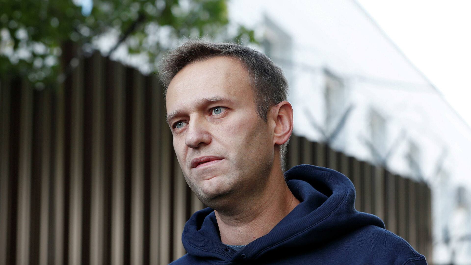 В Берлине рассматривают вопрос продления шенгенской визы Навальному В Берлине рассматривают вопрос продления шенгенской визы Навальному