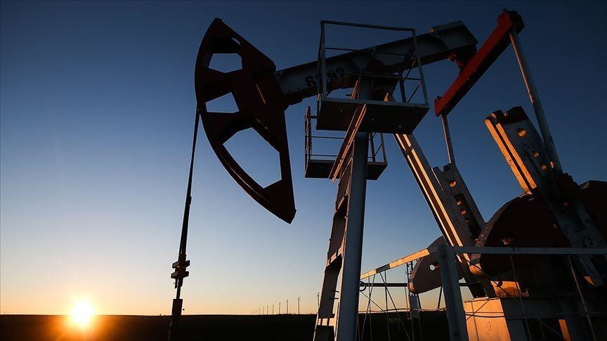 Цены на нефть упали на минимальный уровень с февраля