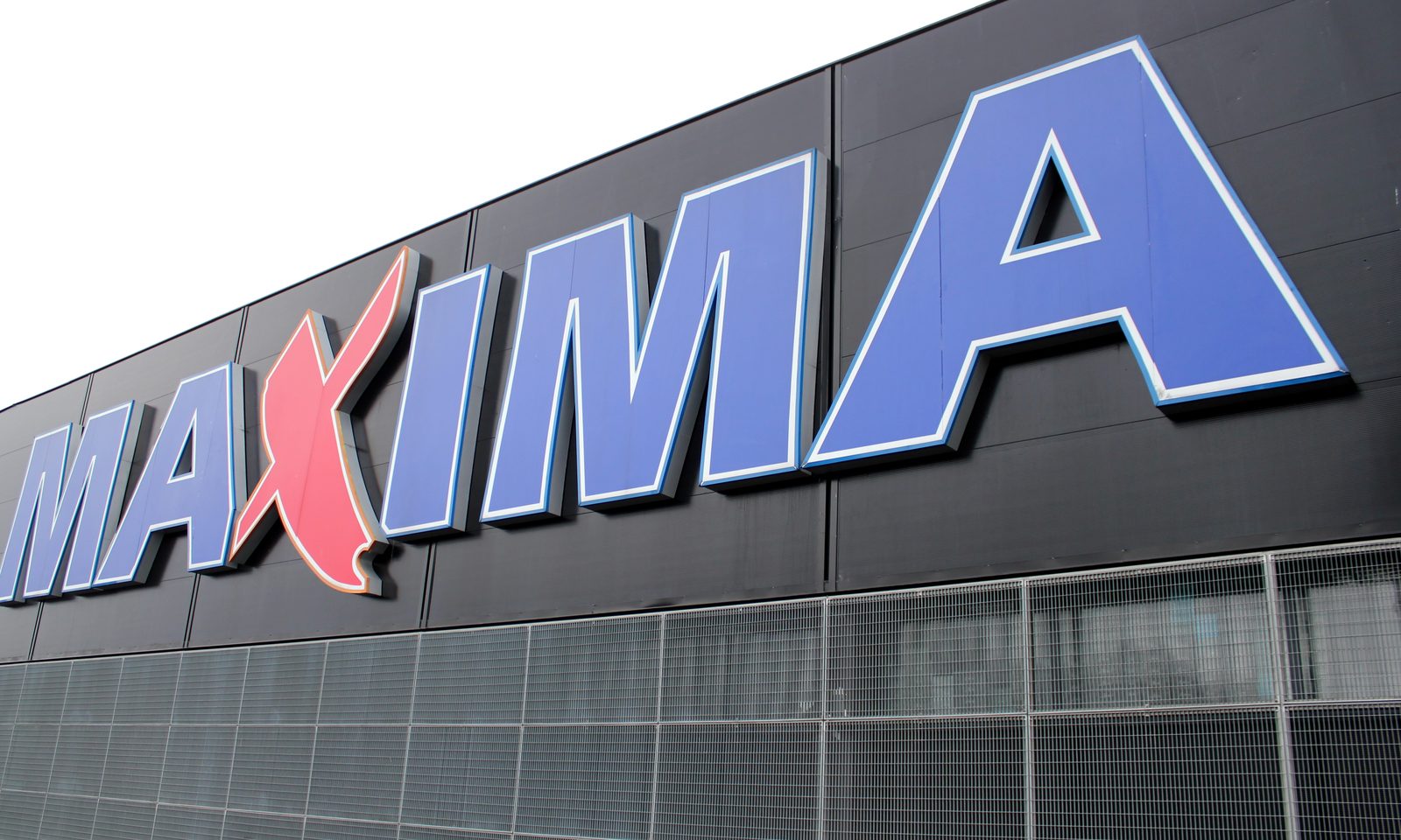 "Maxima" до 15 ноября будет за свои средства тестировать работников