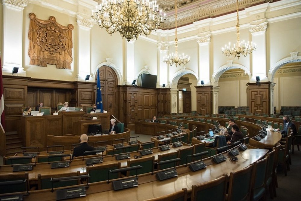 Правительство будет отчитываться перед парламентом о госязыке Правительство будет отчитываться перед парламентом о госязыке