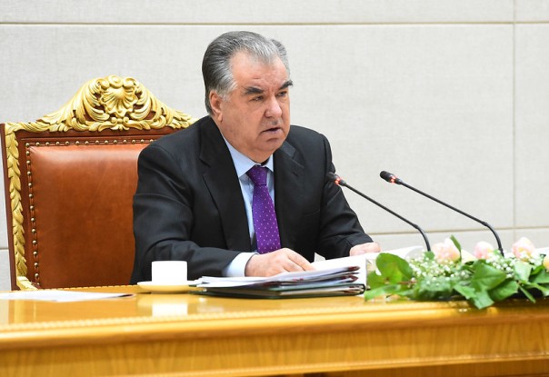 Президент Таджикистана призвал готовиться к защите независимости страны и запасать продукты на два года