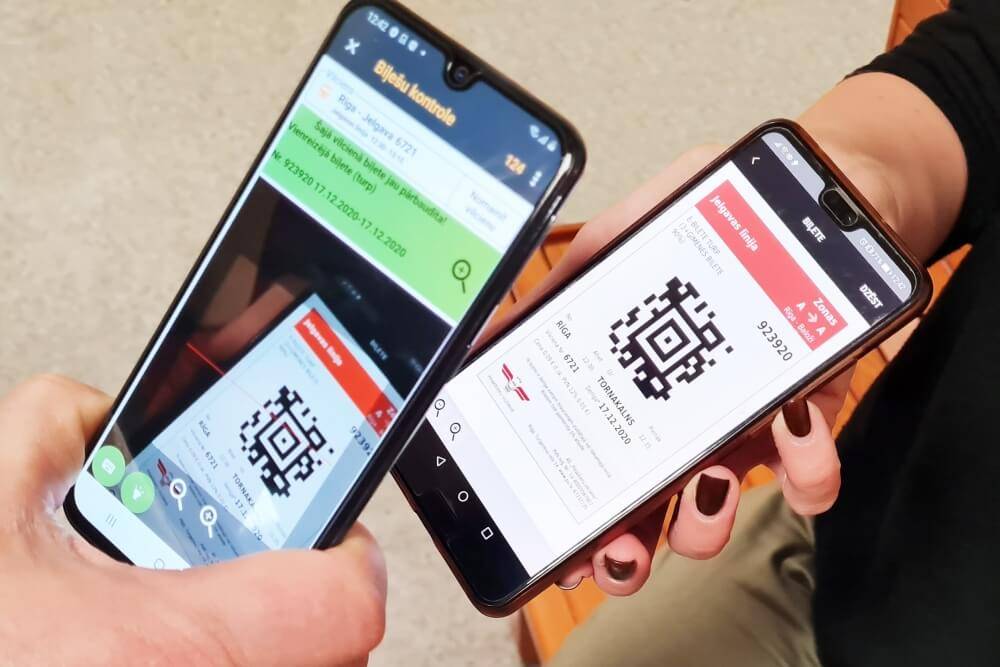 Кондукторы Pasažieru vilciens будут проверять билеты только смартфонами Кондукторы Pasažieru vilciens будут проверять билеты только смартфонами