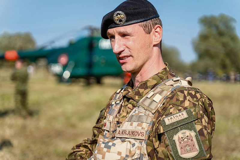 Новым командиром Земессардзе станет полковник Крюков Новым командиром Земессардзе станет полковник Крюков