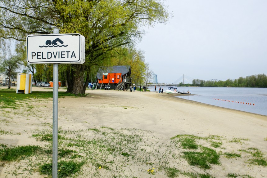 В некоторых местах купания вода прогрелась до +13 градусов В некоторых местах купания вода прогрелась до +13 градусов