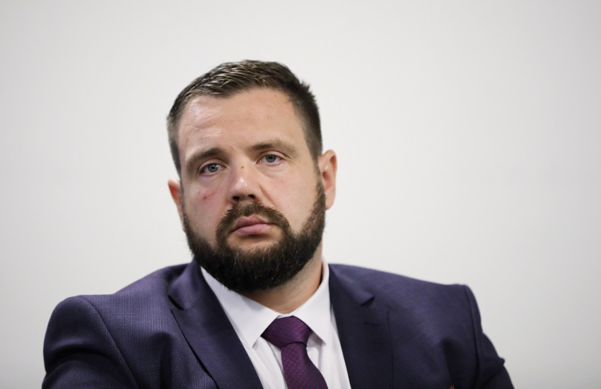 Министр сообщения выбрал советников: это школьница, создатель видеороликов и учительница рисования