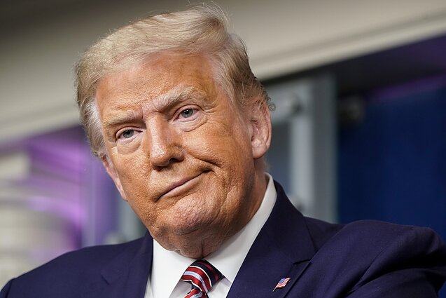 Трамп прибыл в суд Нью-Йорка, где ему официально предъявят обвинения Трамп прибыл в суд Нью-Йорка, где ему официально предъявят обвинения