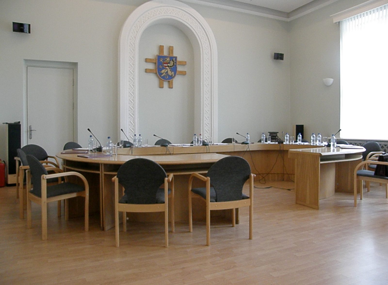 Uz pusi sarukusi interese par deputātu mandātiem Rēzeknes domē Uz pusi sarukusi interese par deputātu mandātiem Rēzeknes domē