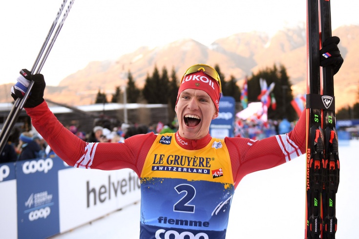 Российский лыжник Александр Большунов стал олимпийским чемпионом в скиатлоне Российский лыжник Александр Большунов стал олимпийским чемпионом в скиатлоне