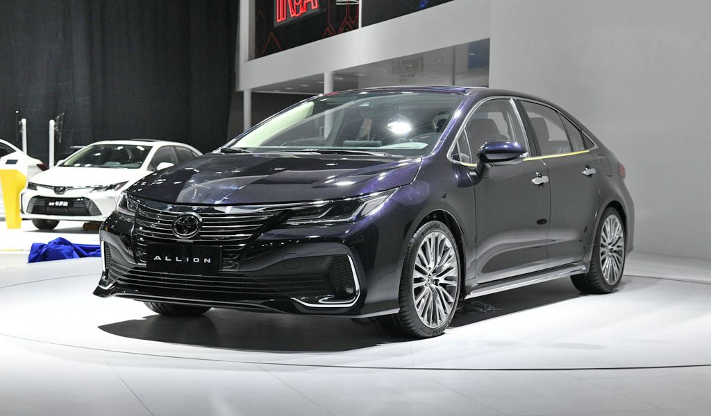 Две новые, комфортабельные версии Toyota Corolla Две новые, комфортабельные версии Toyota Corolla