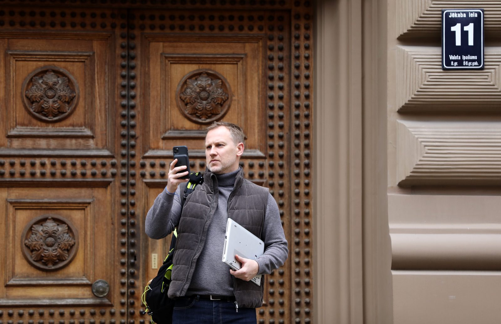 Гобземс уехал за границу. С детьми Гобземс уехал за границу. С детьми