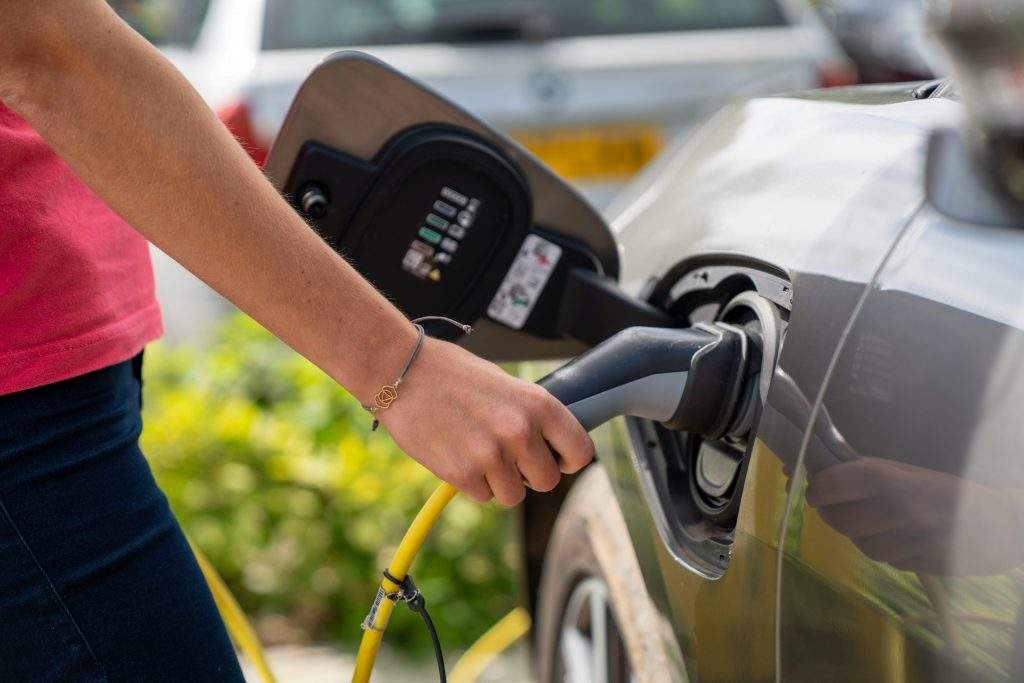 KP šobrīd nav saskatījusi elektroauto tirgotāju darbībās negodprātīgu rīcību KP šobrīd nav saskatījusi elektroauto tirgotāju darbībās negodprātīgu rīcību