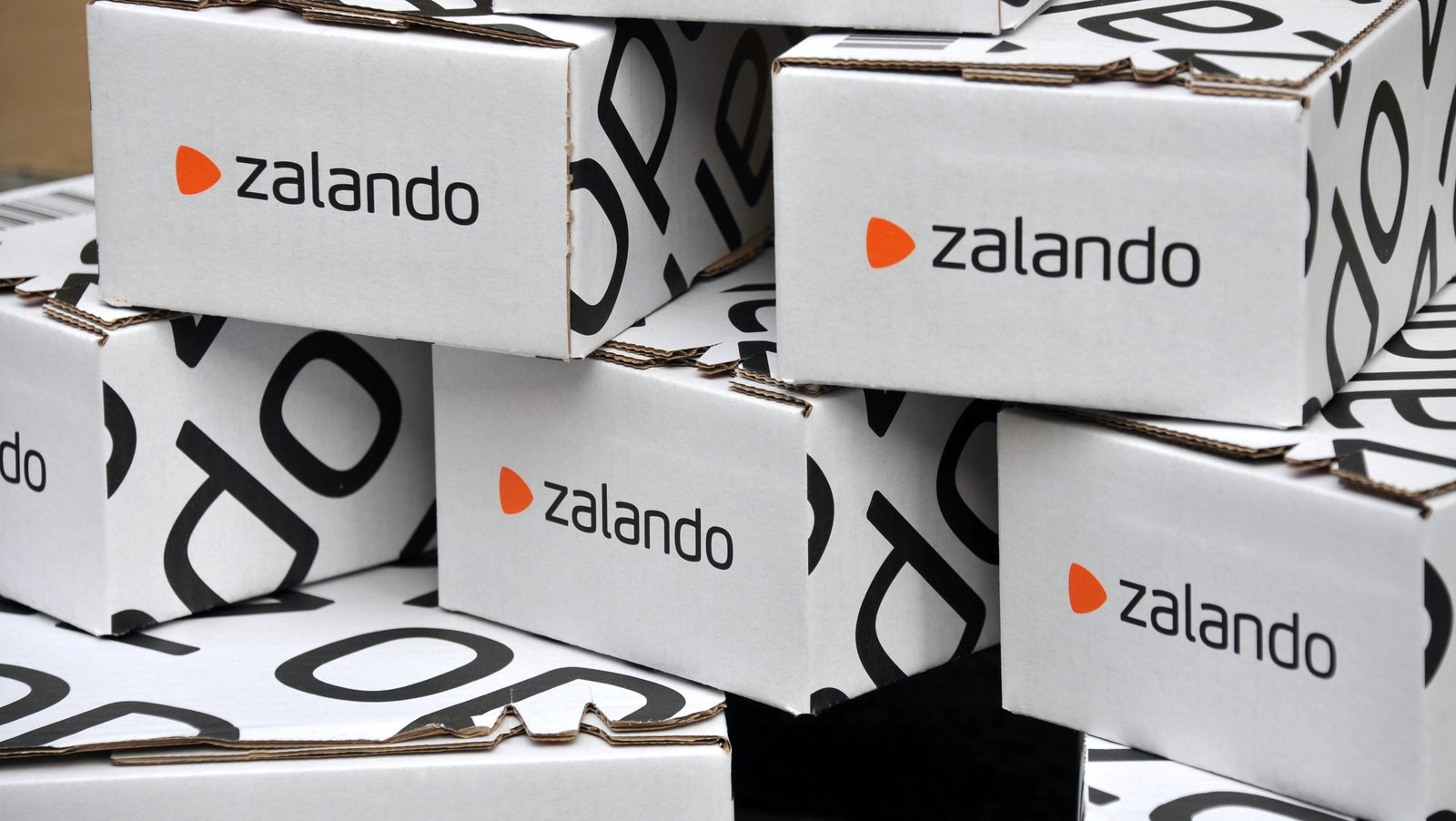 Исполнительный директор Zalando покинет должность из-за карьеры жены Исполнительный директор Zalando покинет должность из-за карьеры жены