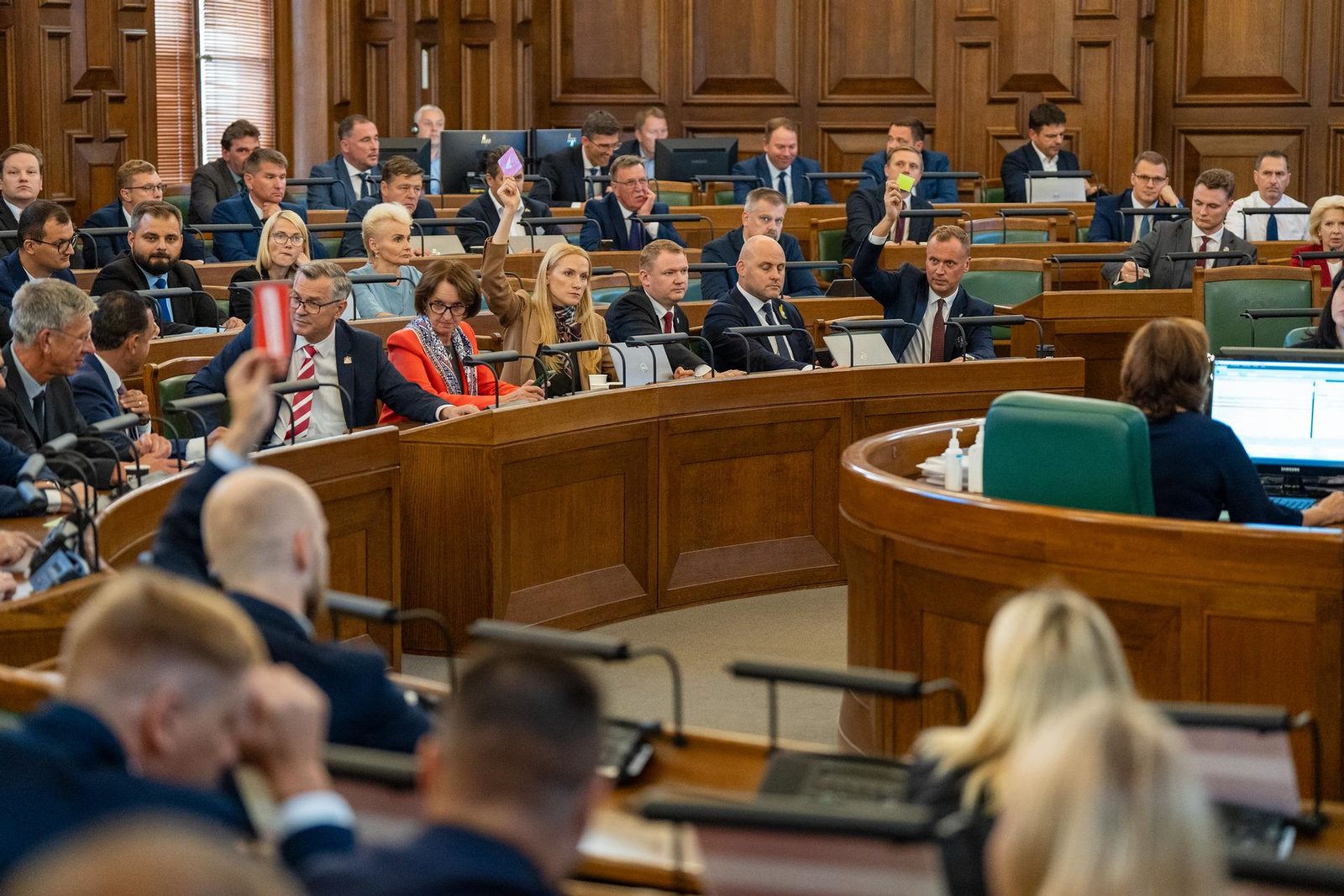 Сейм передал комиссиям поправки к закону о предвыборной агитации