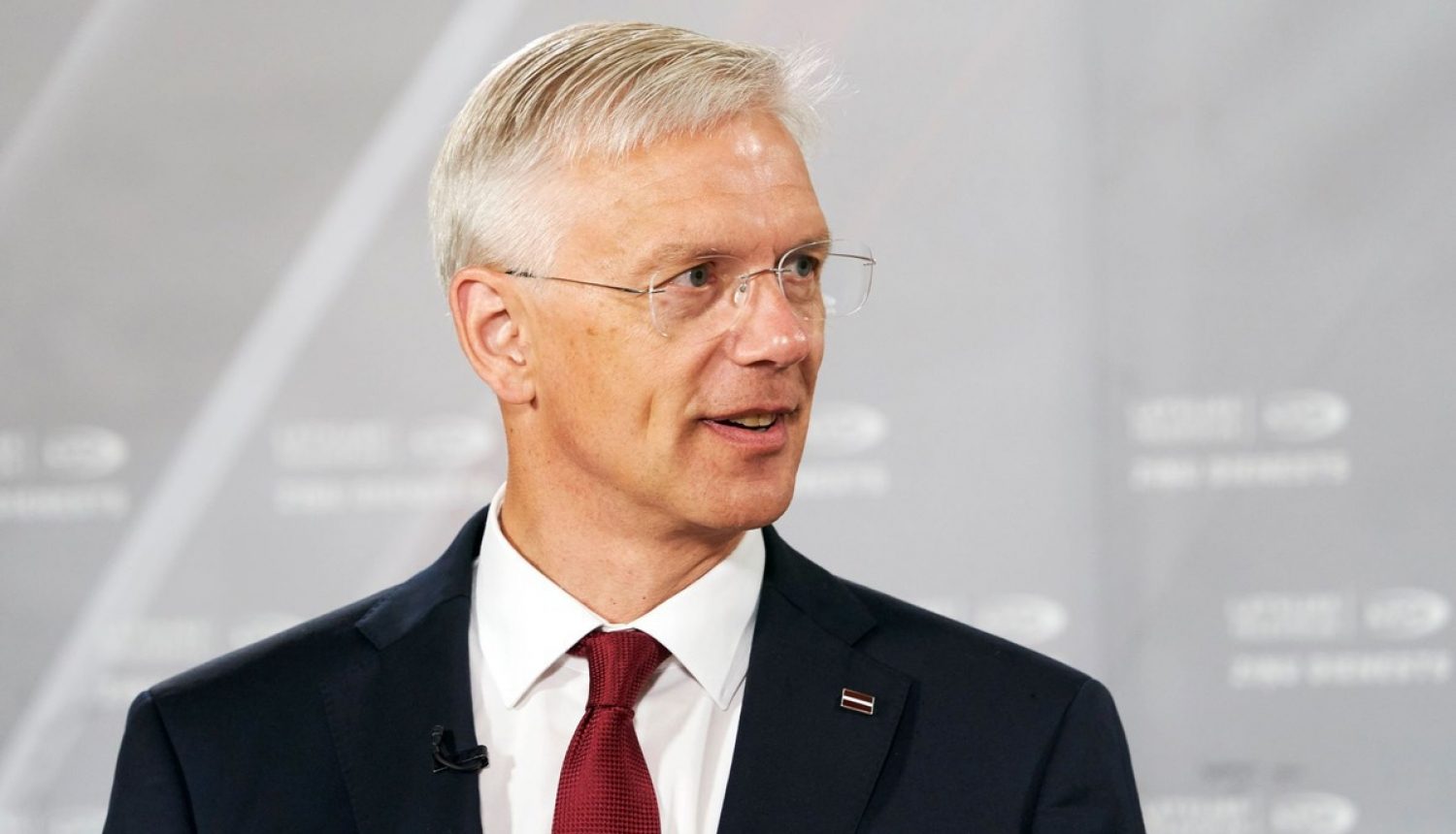 Кариньш отказался публично дискутировать с Лембергсом Кариньш отказался публично дискутировать с Лембергсом