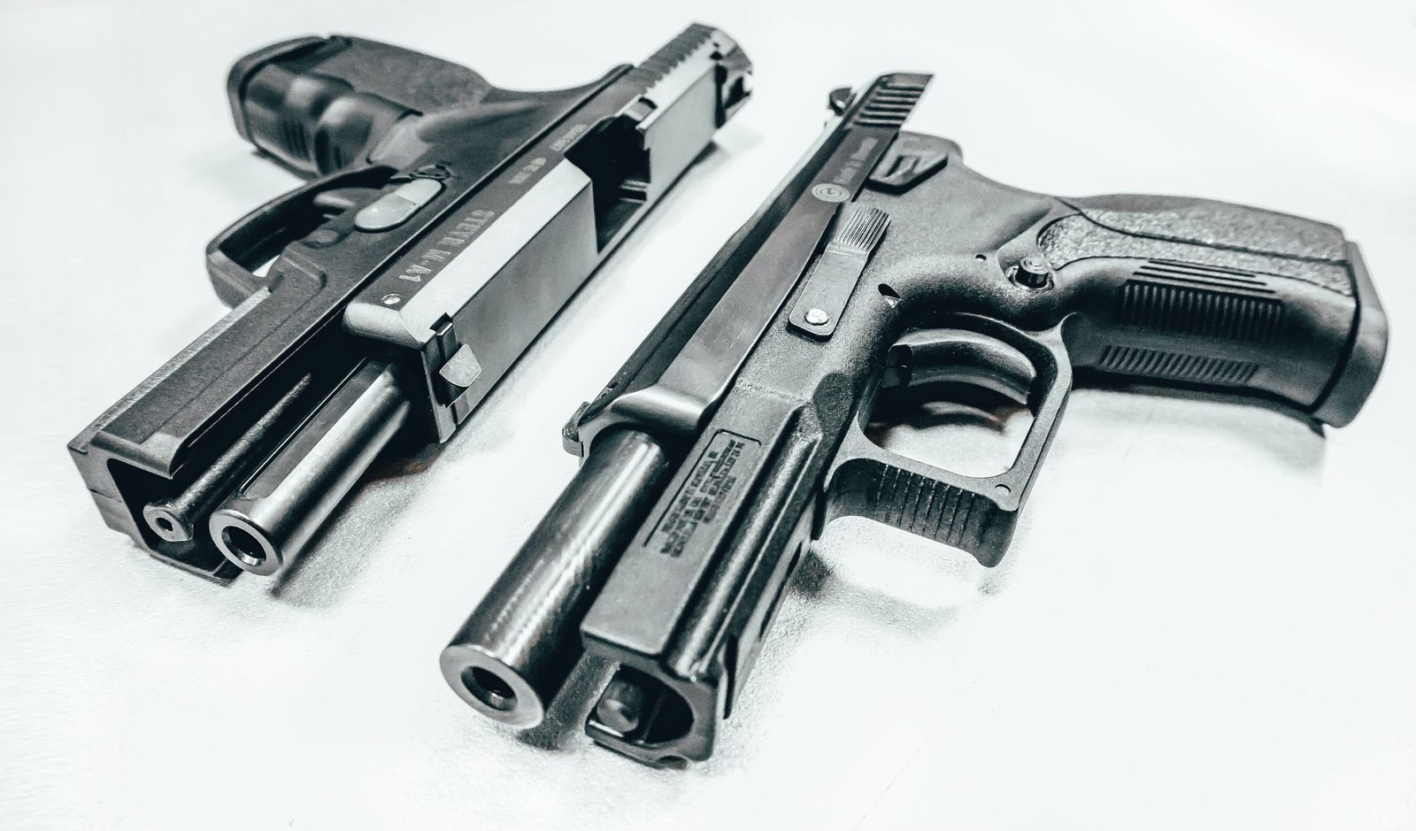 Čehijas ieroču ražotājs iegādāsies ASV ieroču ražošanas uzņēmumu "Colt" Čehijas ieroču ražotājs iegādāsies ASV ieroču ražošanas uzņēmumu "Colt"