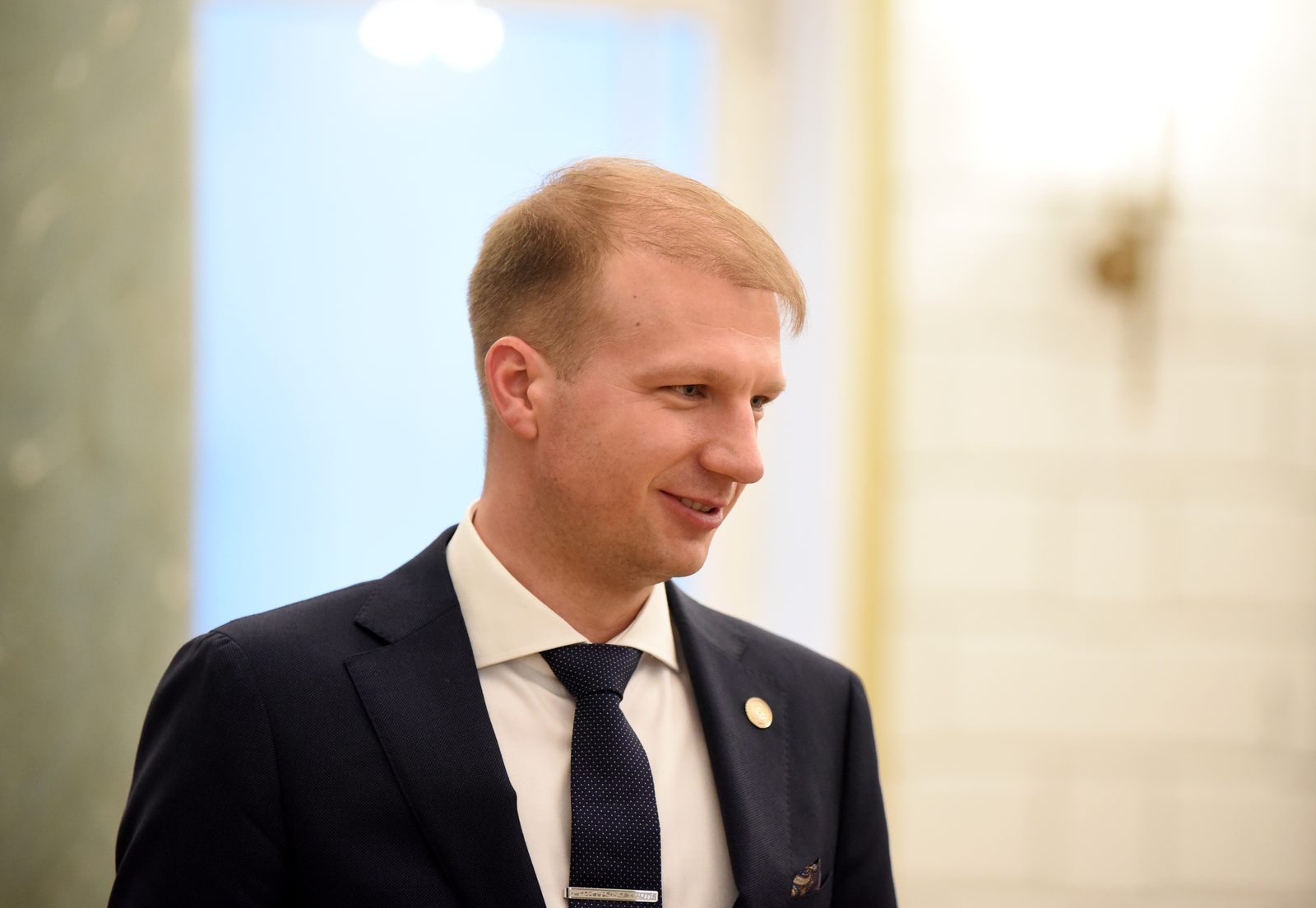 Одной из своих первых задач на новом посту Мелнис назвал снижение тарифов на распределение электроэнергии