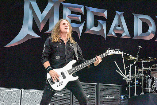 Megadeth изгнала одного из основателей группы - за приставания к малолетней фанатке