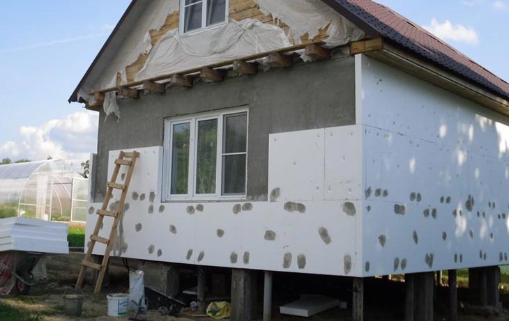 Треть жителей планирует утеплить дом, большинство готовы потратить до 5000 евро Треть жителей планирует утеплить дом, большинство готовы потратить до 5000 евро