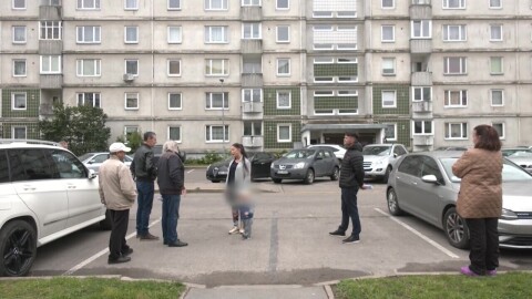 Битва за "Китайскую стену". В самом длинном доме Зиепниеккалнса делят власть Битва за "Китайскую стену". В самом длинном доме Зиепниеккалнса делят власть