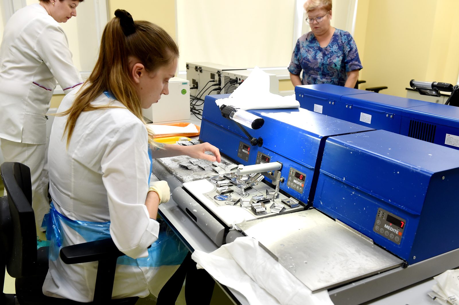 Pirmdien Latvijā reģistrēti 526 Covid-19 gadījumi un 10 sasirgušie miruši Pirmdien Latvijā reģistrēti 526 Covid-19 gadījumi un 10 sasirgušie miruši