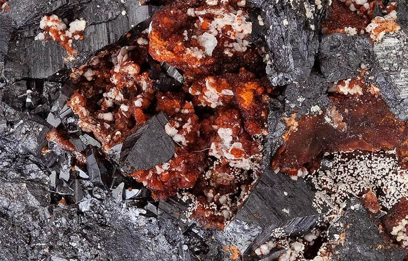 В Россию запретят поставки марганцевой руды и оксида алюминия