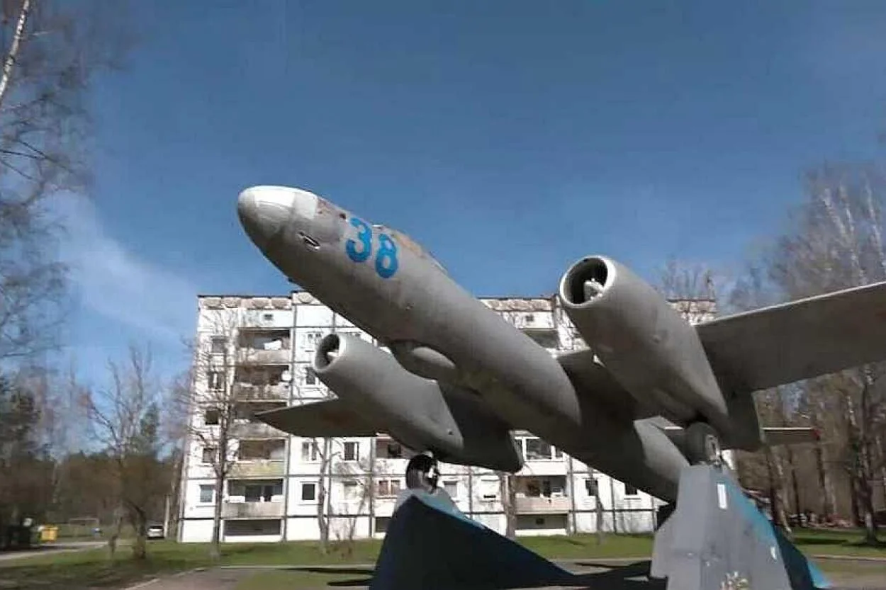 Минкульт требует уничтожить "Скултский самолет"