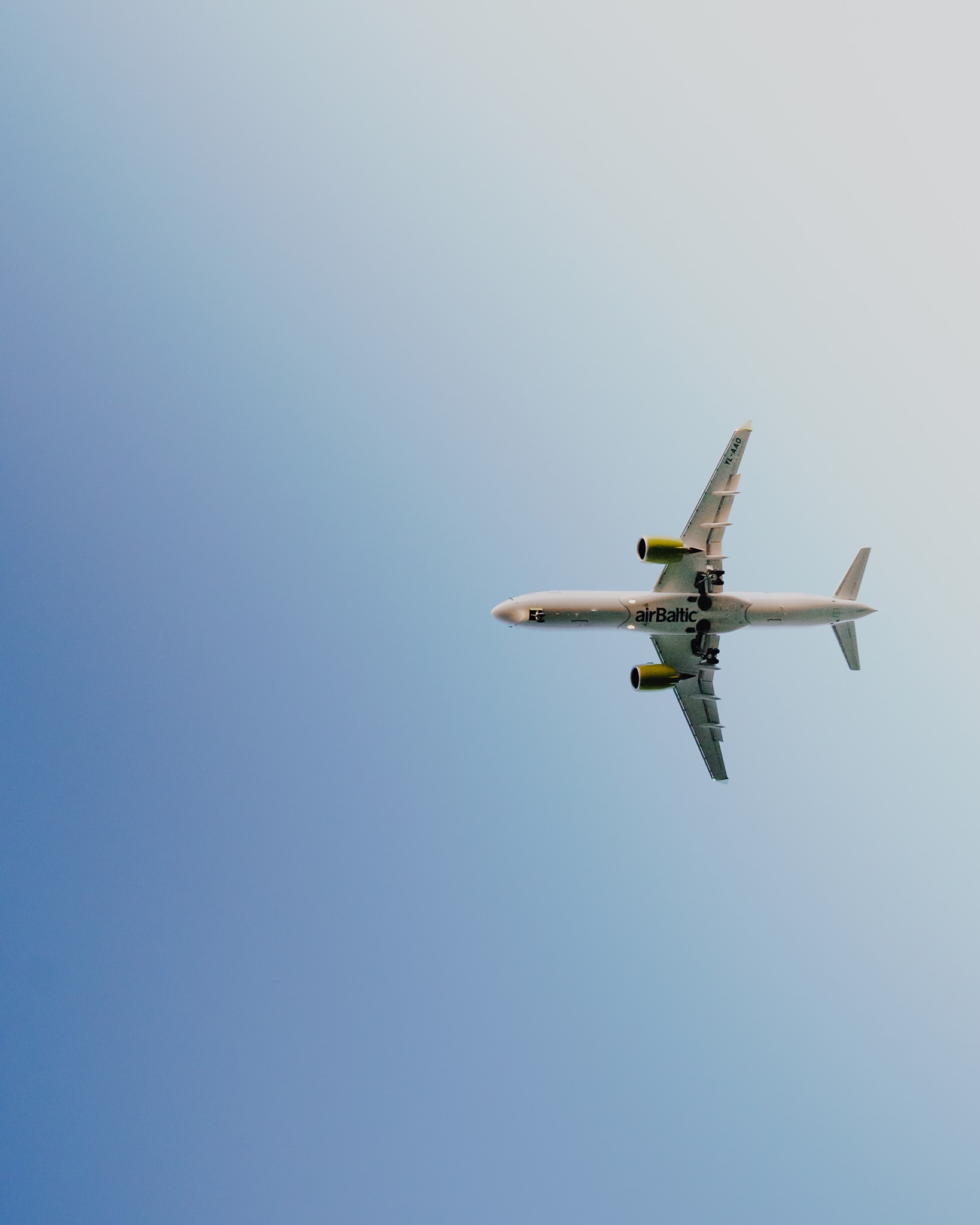 airBaltic планирует перевезти более 2 млн пассажиров в этом году