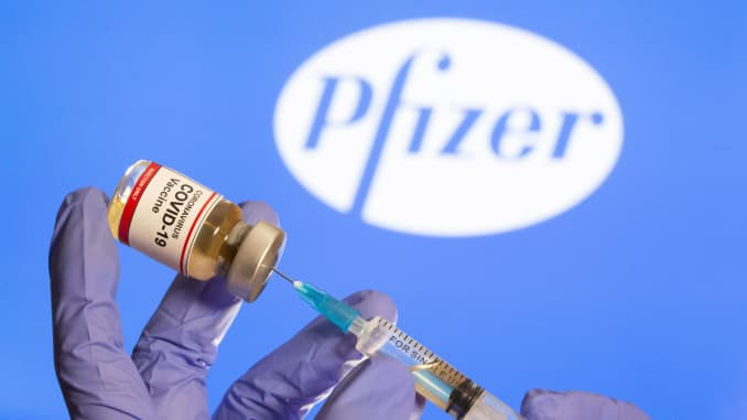 Ученые: эффективность вакцины Pfizer за полгода снижается вдвое
