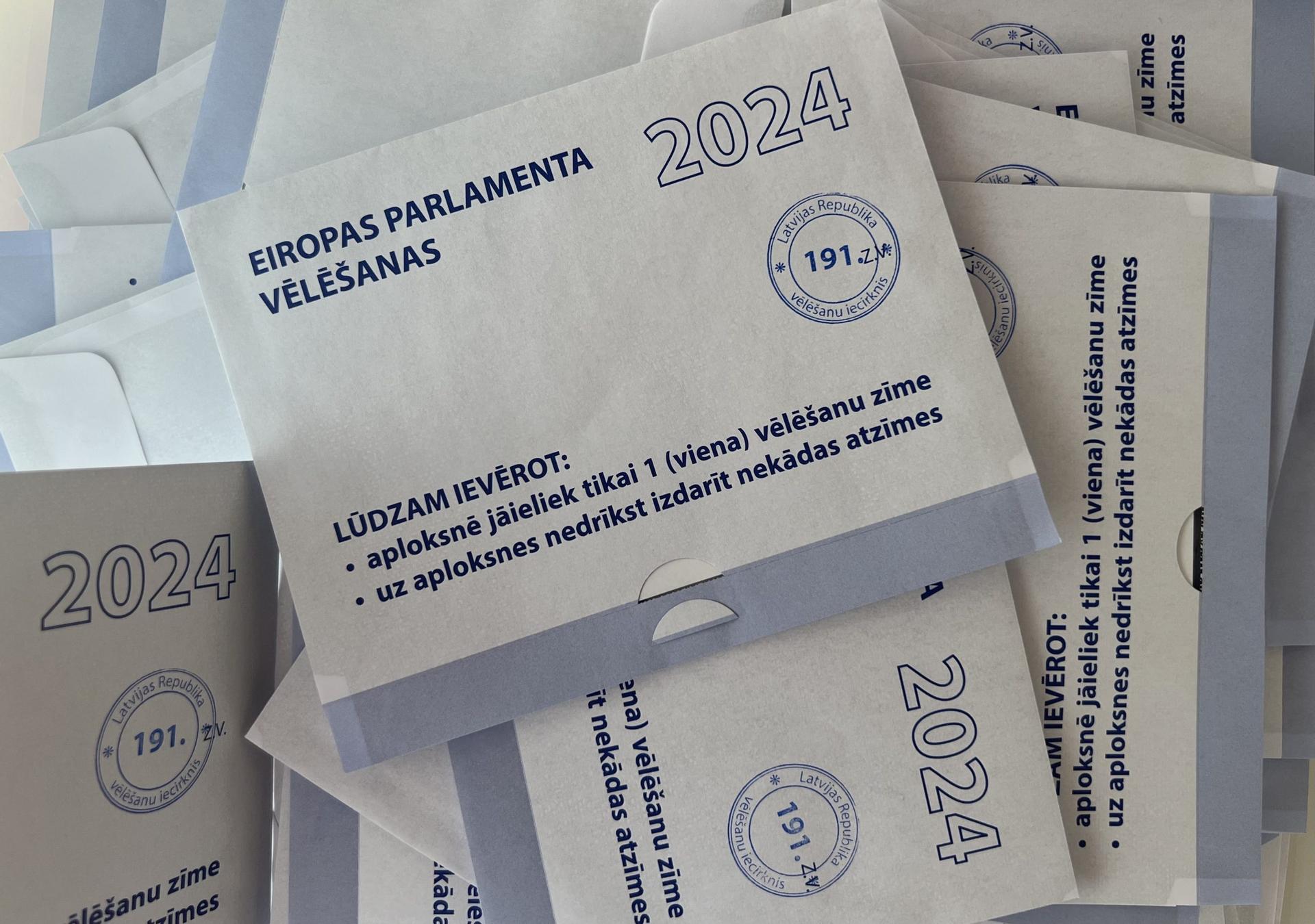 На избирательном участке в Риге найдены 10 незапечатанных конвертов На избирательном участке в Риге найдены 10 незапечатанных конвертов