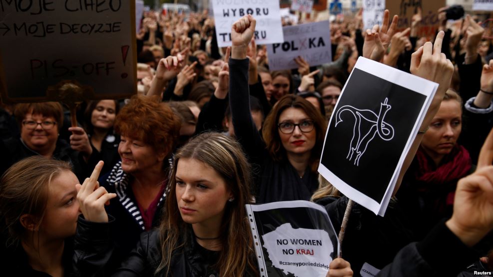 В Польше противники закона об абортах вновь вышли на акции протеста В Польше противники закона об абортах вновь вышли на акции протеста
