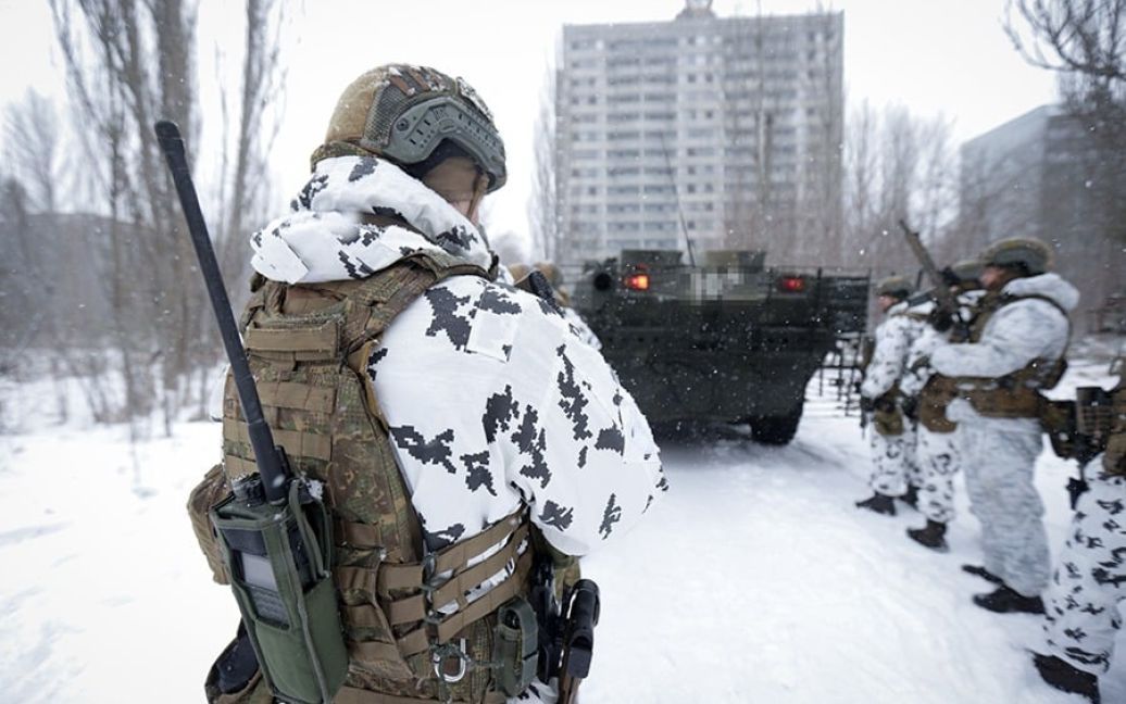 Украина провела военные учения в Чернобыле Украина провела военные учения в Чернобыле