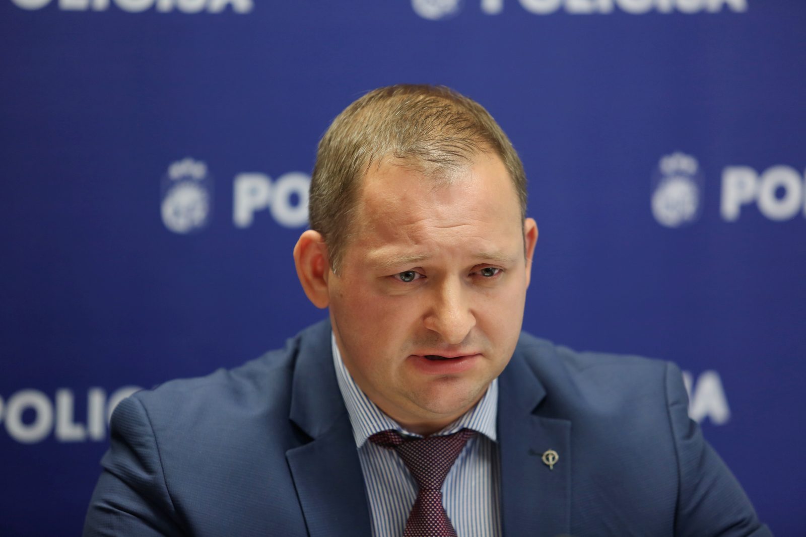 Контролировть соблюдение комендантского часа будет армия Контролировть соблюдение комендантского часа будет армия