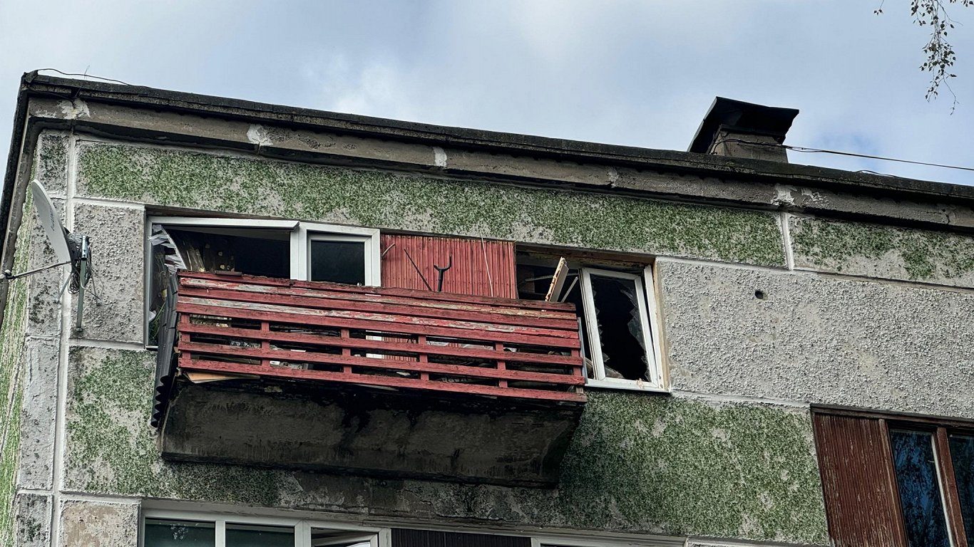 Взрыв самогонного аппарата: 2 человека госпитализированы, 26 эвакуированы