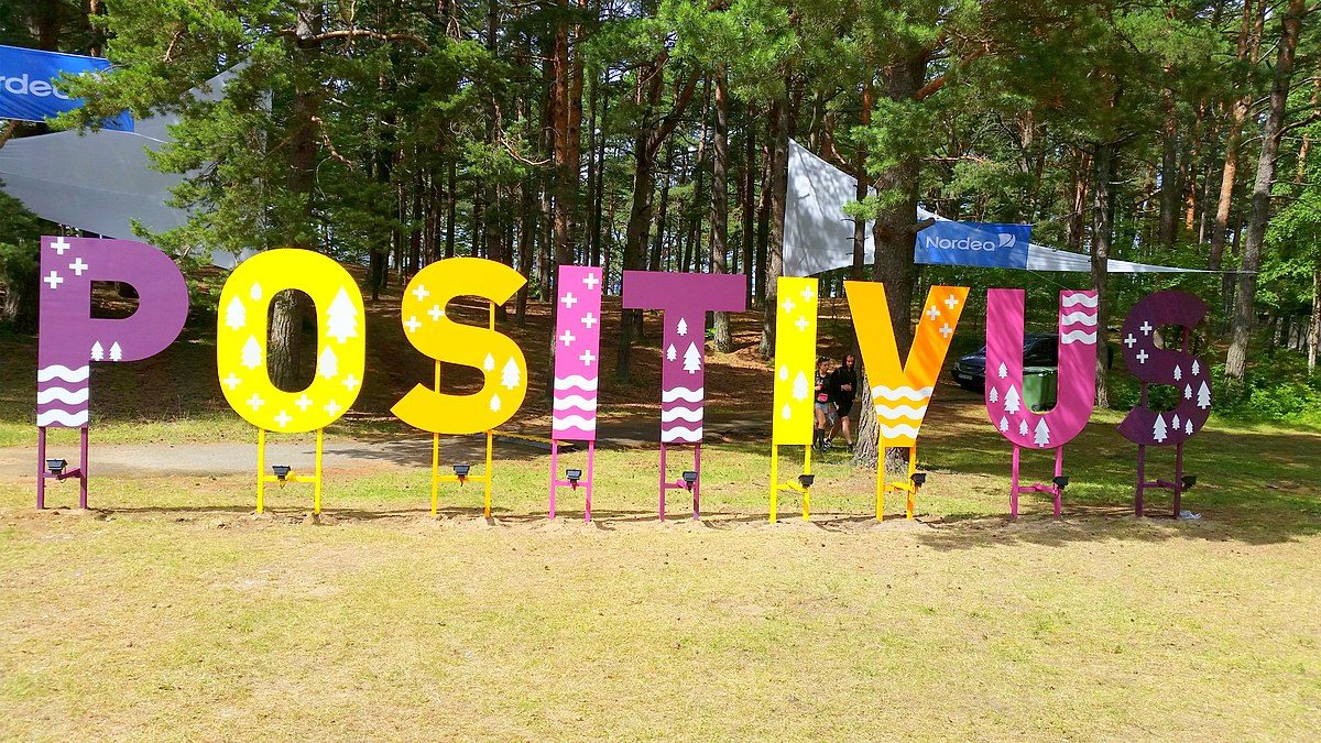 Музыка перекрыла дороги. "Positivus" на неделю ограничил водителей Риги