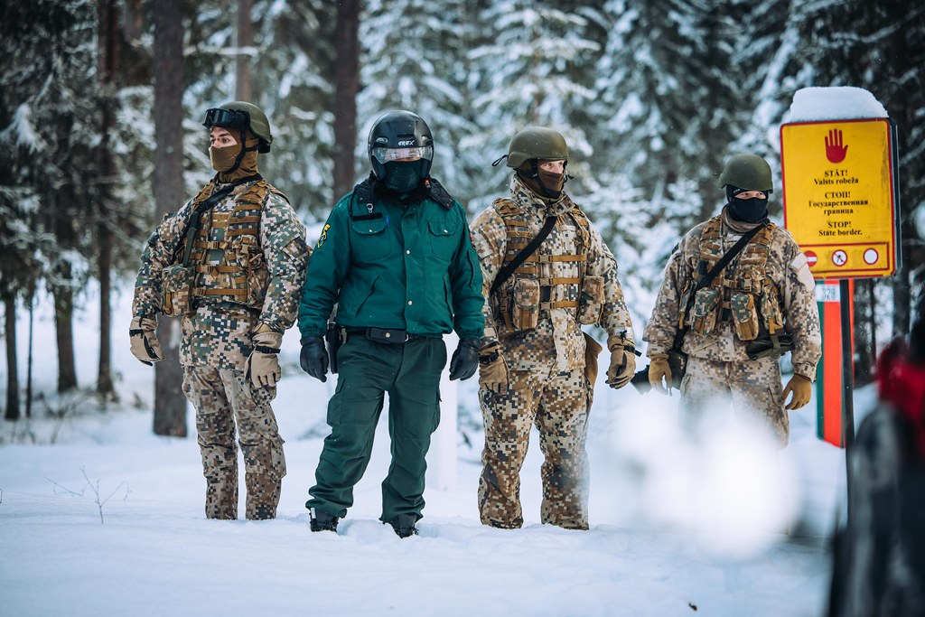 Кариньш за профессиональную армию и полуобязательную военную службу Кариньш за профессиональную армию и полуобязательную военную службу